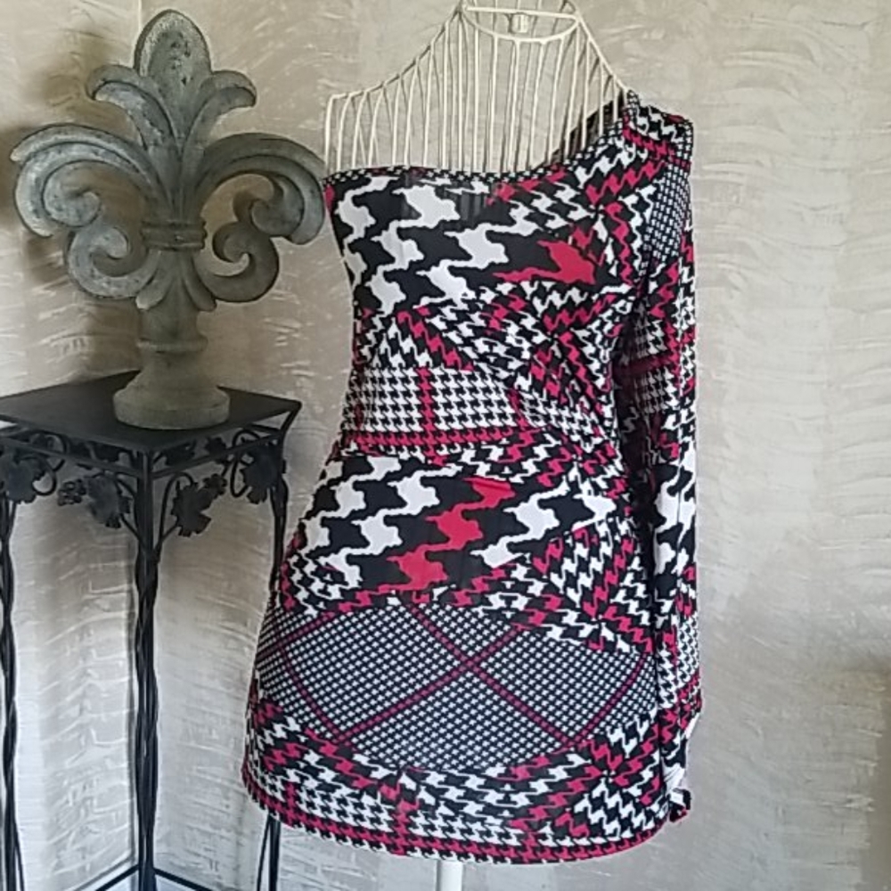 Topia dress with  variation houndstooth pattern